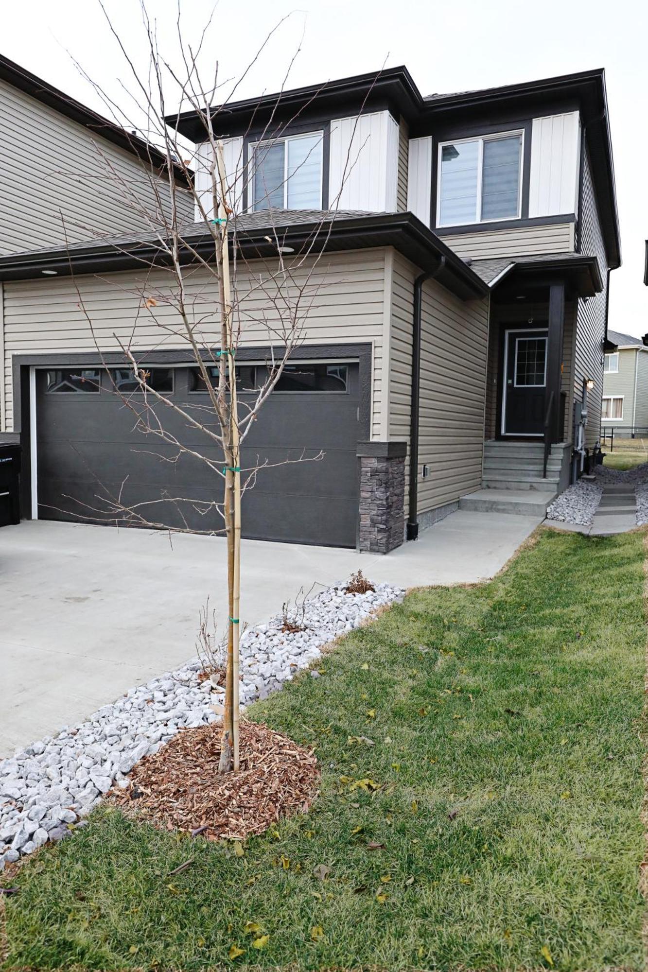 Beautiful Home With 4 King Beds,Airport,Disney+ Edmonton Exterior photo